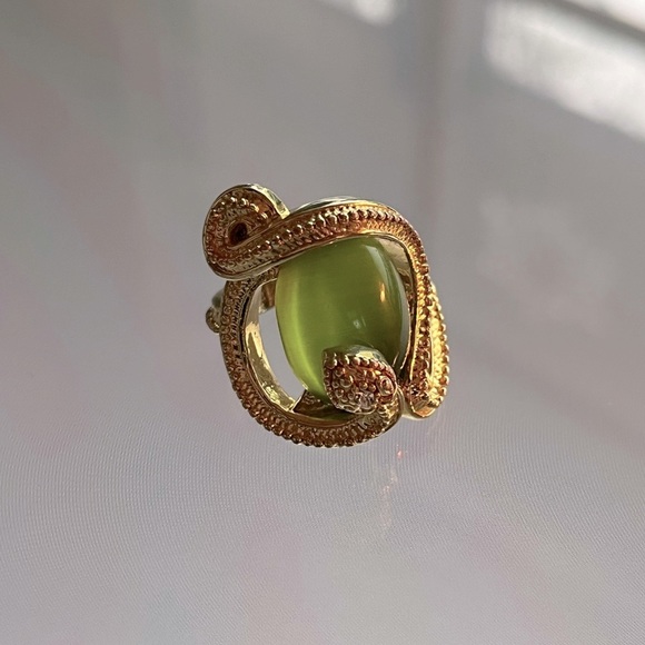 Jewelry - Jade Vintage Snake Ring